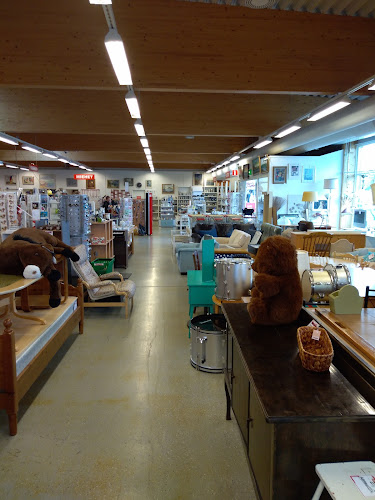 Comentarii opinii despre Suomen Punainen Risti Länsi-Suomen Piiri