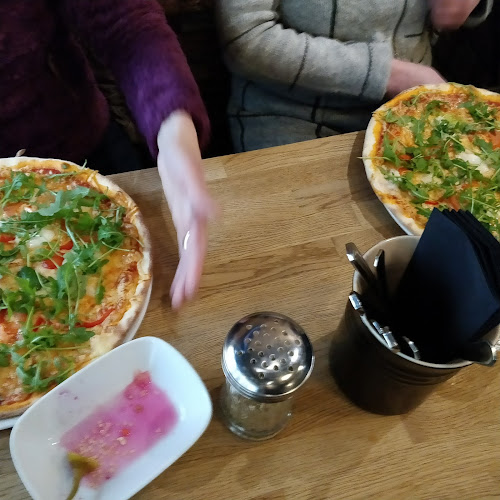 Comentarii opinii despre Ararat Kebab Pizzeria