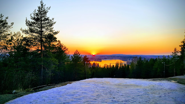 Comentarii opinii despre Paloski kahvio ja välinevuokraamo