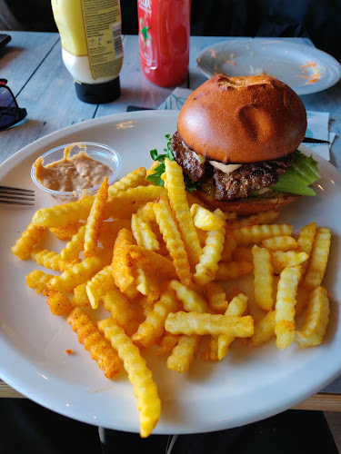 Comentarii opinii despre Ismon Pub