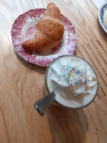 Comments and reviews of Ihana Kahvila Baari