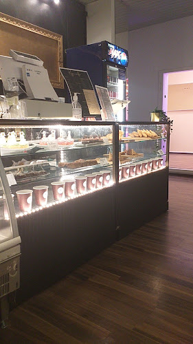 Riyo Cafe - Ravintola-ala