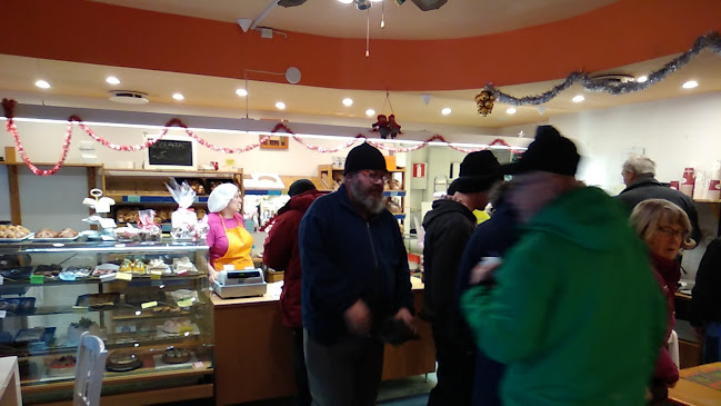 Comments and reviews of Ugin Pullapirjot