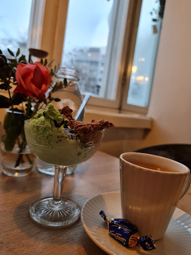 Lönnrotinkatu 34 Hietalahdenhalli/ravintola piilo, Lönnrotinkatu 34, 00180 Helsinki