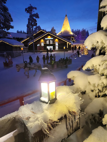 Loft Cafe & Snacks Shop