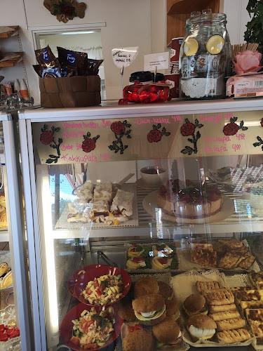 Opinii despre Tmi Ruusan Kahvila în Somero - Ravintola-ala