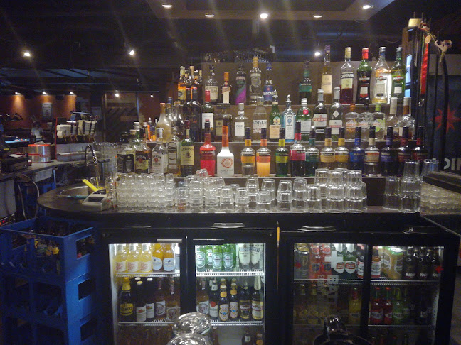 Bar Q Phone number