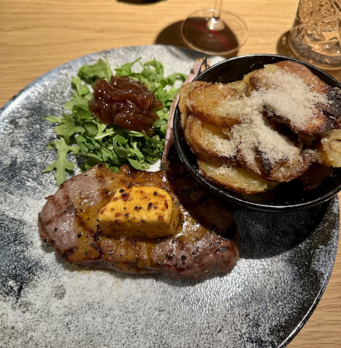 The Social Bar & Bistro - Ravintola-ala