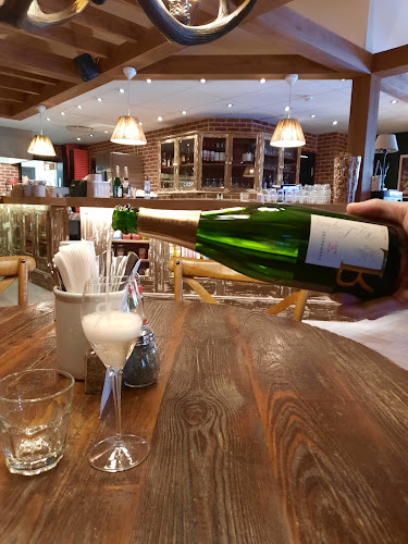 Classic Pizza Restaurant