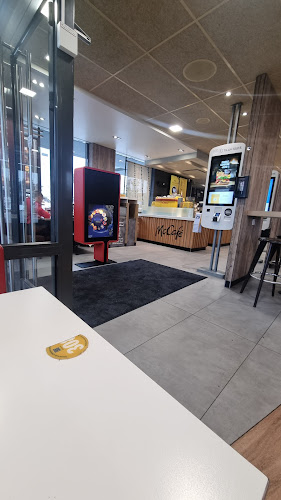 Comentarii opinii despre McDonald's Helsinki Kivikko