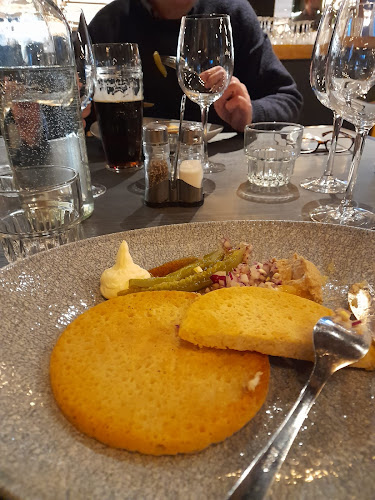 Bistro Heili Open Times