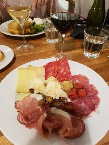 Comentarii opinii despre Zum Beispiel