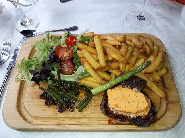 Linnanrakentajantie 12 Ajo Johan Sederholmin tieltä 8, 00810 Helsinki