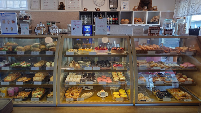 Comments and reviews of Kontion Leipomo