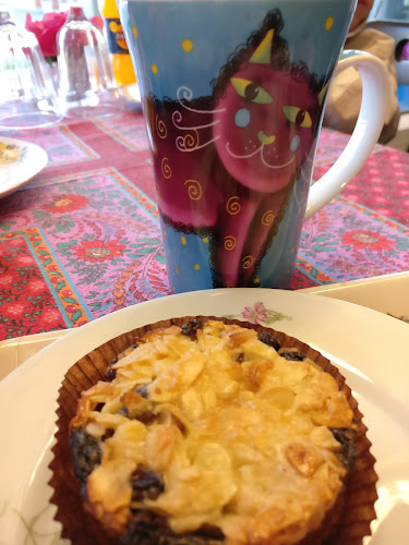 Hilpeä Kahvikissa - Ravintola-ala