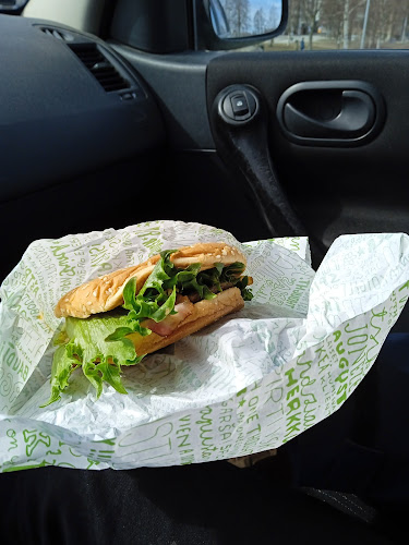 Opinii despre Hesburger Hämeenlinna Drive-in în Hämeenlinna - Ravintola-ala