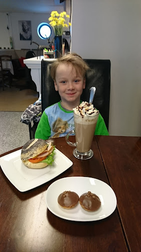 Opinii despre Maj's Jäätelökahvila în Pietarsaari - Ravintola-ala