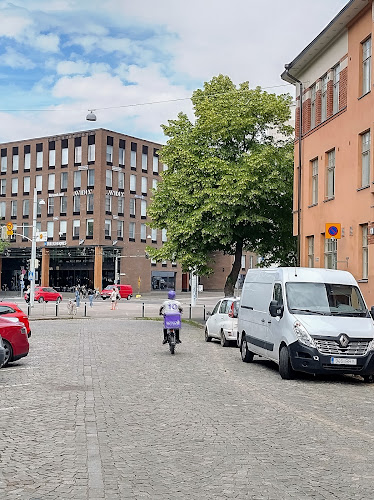 https://www.raflaamo.fi/fi/ravintola/helsinki/oluthuone-konepaja