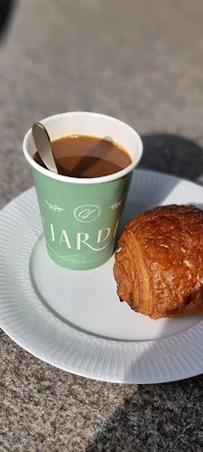 Le Jardin - French Café and Bakery - Ravintola-ala