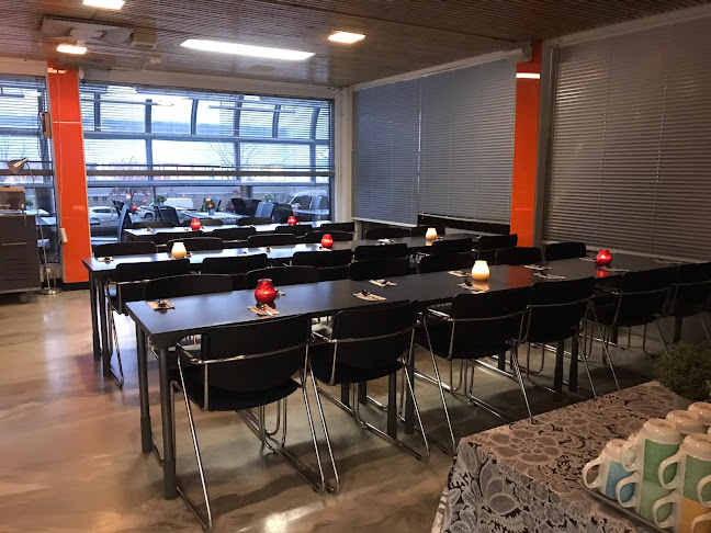 Comentarii opinii despre Vintage Sport Cafe / Hotelli Tikkurila