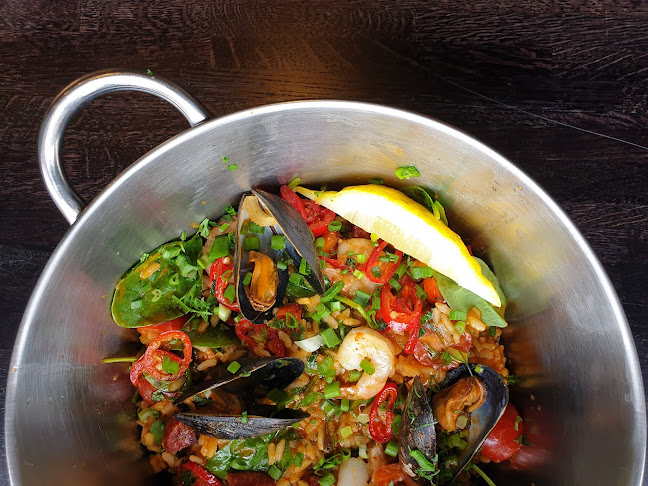 Comments and reviews of Vinola