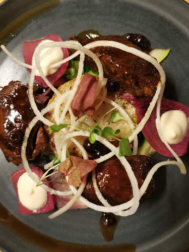 http://www.bistroholvi.fi/