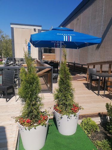 Vintage Sport Cafe / Hotelli Tikkurila - Vantaa