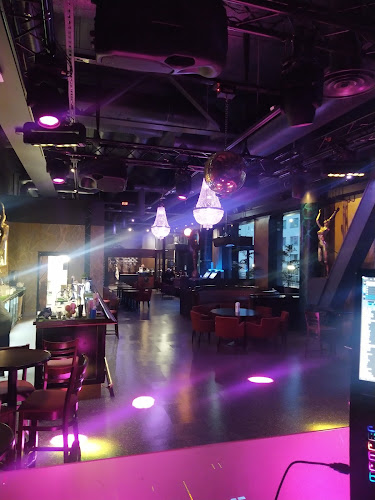 West Bay - Ravintola-ala