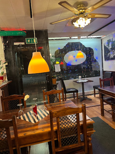 Lounaskahvila Sanna - Ravintola-ala