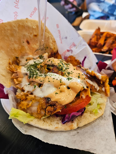 KATU Burgers & More - Ravintola-ala