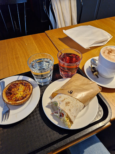 Huovisen Leipomo Ilmarinkadun myymälä