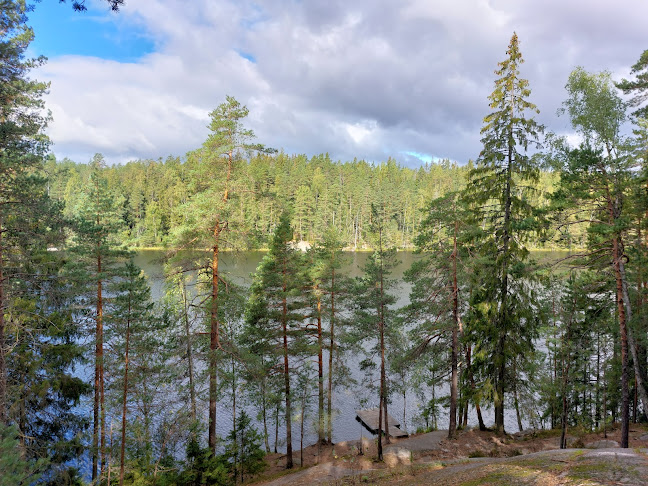 Pirttimäki kahvila Uken Open Times