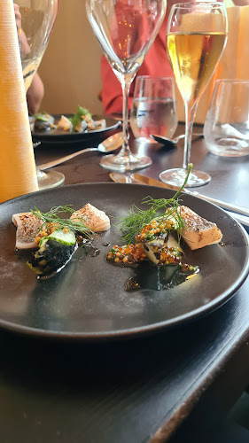 Comentarii opinii despre Huwila Bar & Kitchen