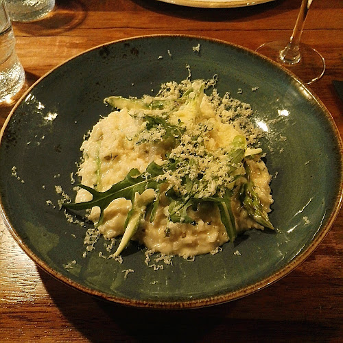 Opinii despre Lönkka Bull & Bottle în Helsinki - Ravintola-ala