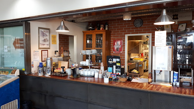 Comentarii opinii despre Cafe Hellman