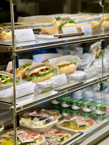 Comments and reviews of MBakery Café Villa Saaro