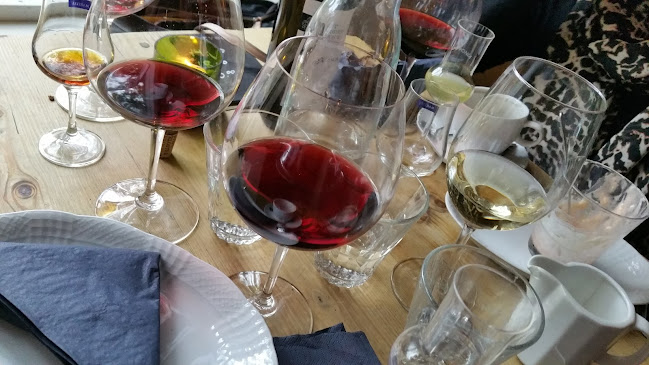 Comments and reviews of Tintå