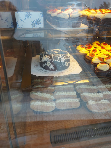 Comentarii opinii despre Oy Emil Halme Ab / Halmeen leipomo