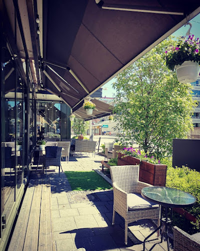 Ravintola Uoma Phone number