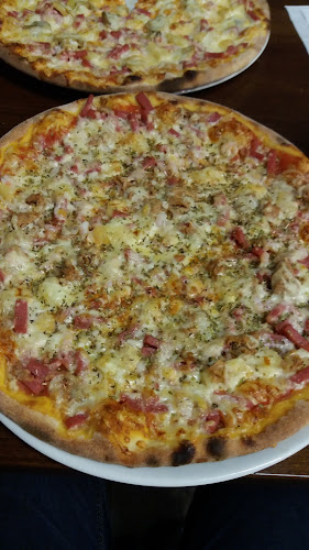 Orhanin Kebab Pizzeria Phone number