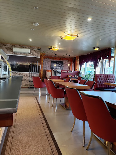 Milano's Kebab Pizzeria (kiviuunipizza) - Ravintola-ala