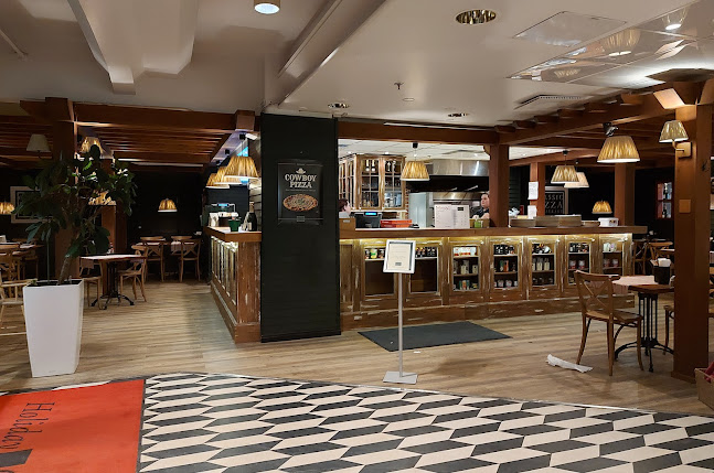 Classic Pizza Restaurant