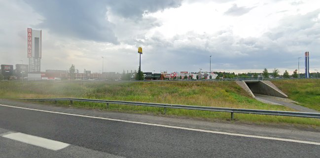 Opinii despre McDonald’s Oulu Kaakkuri în Oulu - Ravintola-ala