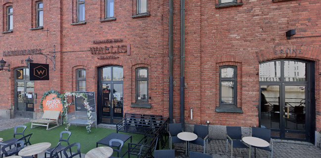 Wallis` Skatta Karaoke Bar