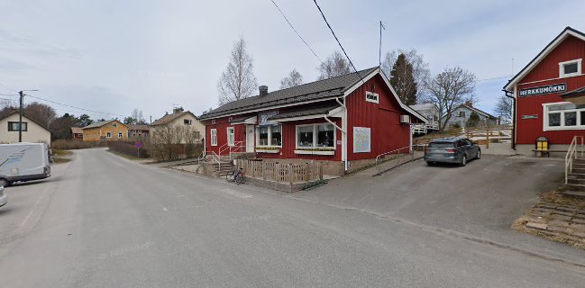 Ravinto- Ja matkailupalvelu Pyhämaan Pirtti Ky